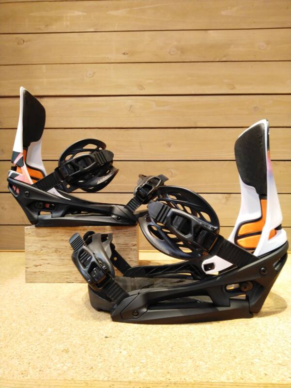 21-22【BURTON】CARTEL X EST Mサイズ | ムラサキスポーツの中古 