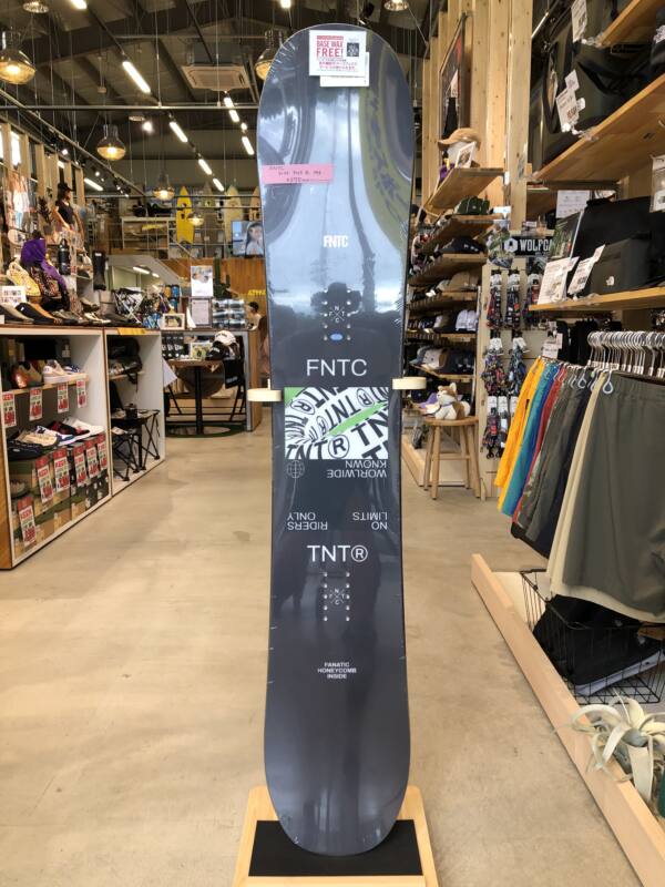 21-22【FNTC】TNT R 143cm | ムラサキスポーツの中古スノーボード専門サイト