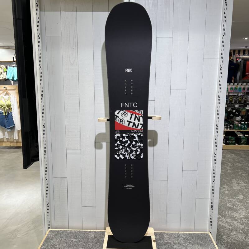 Amazon.co.jp: FNTC TNT-R 153センチ blackwhite スノーボード