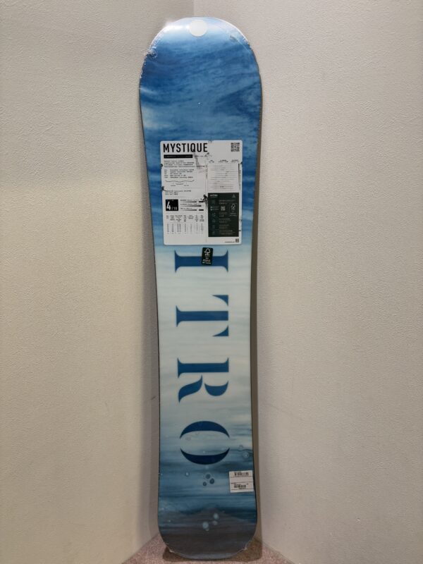 スノーボード Nitro eivy 138cm Nitro-x-Eivy---Optisym.jpg