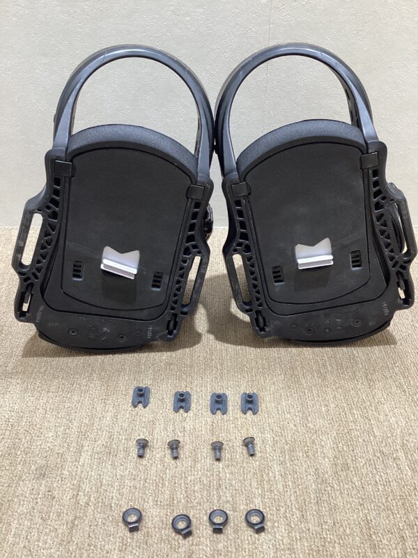 16-17【BURTON】MISSION EST Mサイズ | ムラサキスポーツの中古