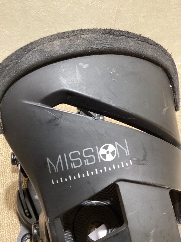 16-17【BURTON】MISSION EST Mサイズ | ムラサキスポーツの中古