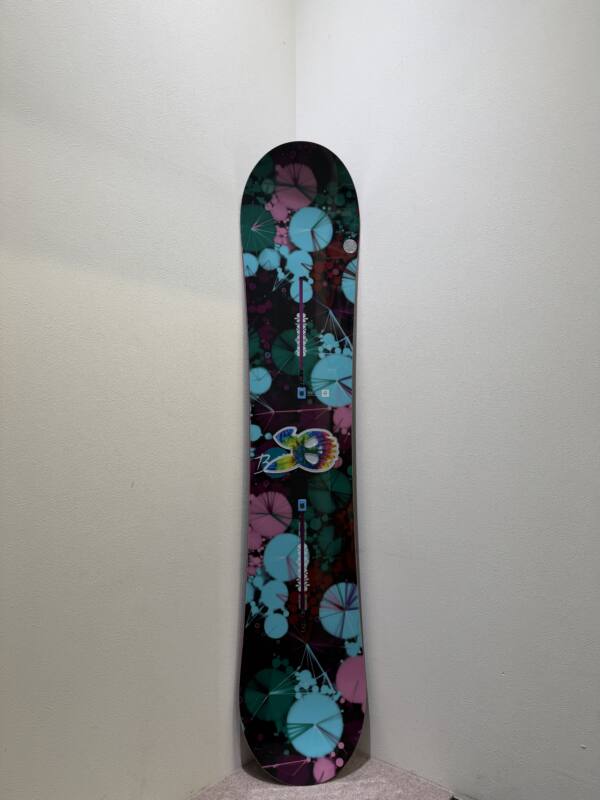 スノーボード　BURTON　142cm　GENIE　2017年 USED》 16-17 【BURTON】 GENIE 142 | ムラサキスポーツの中古