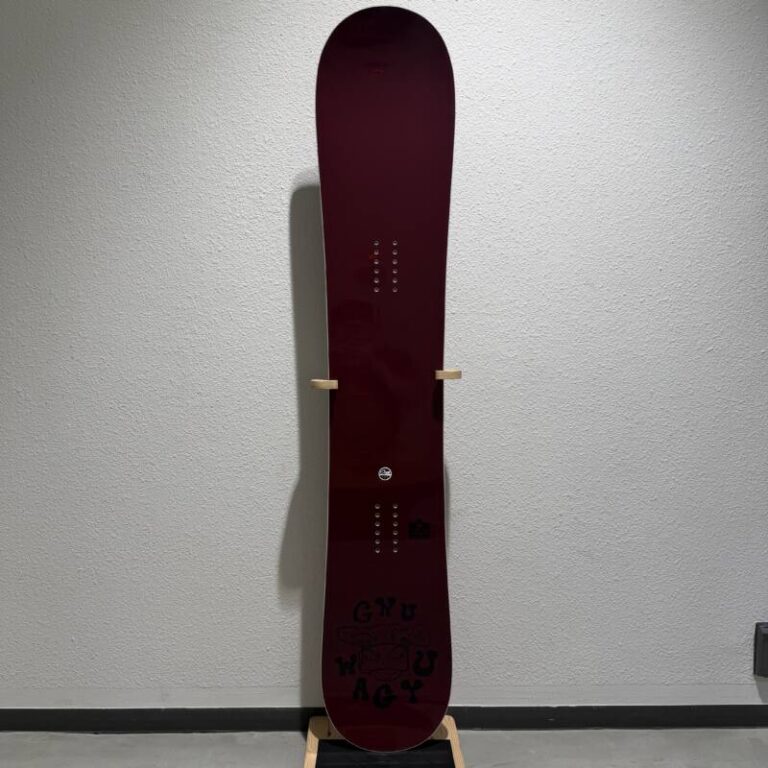25-26【GNU】WAGYU 161cm | ムラサキスポーツの中古スノーボード専門サイト