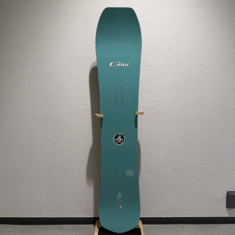 25-26【GNU】GREMLIN 152cm | ムラサキスポーツの中古スノーボード専門