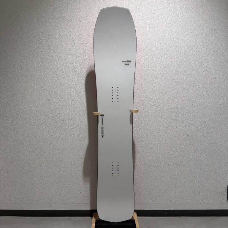 SURGE スノーボード 154cm 中古品 KORUA】TRANSITIONFINDER 154cm | ムラサキスポーツの中古スノーボード