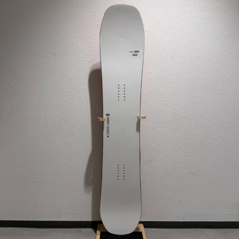 新品　未使用　KORUA ASYTONI 168cm スノーボード KORUA】OTTO③ 157cm | ムラサキスポーツの中古スノーボード専門サイト