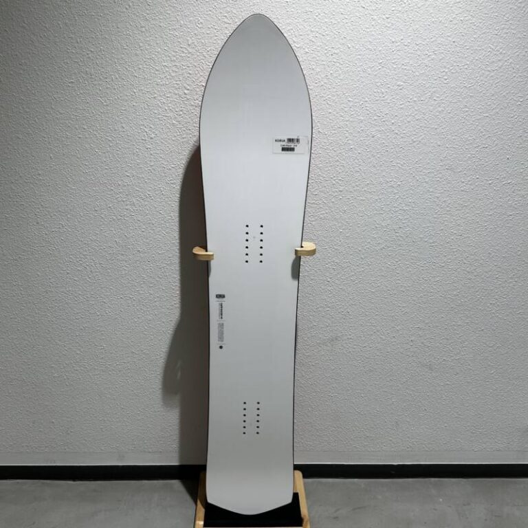 KORUA】CAFERACER 144cm | ムラサキスポーツの中古スノーボード専門サイト