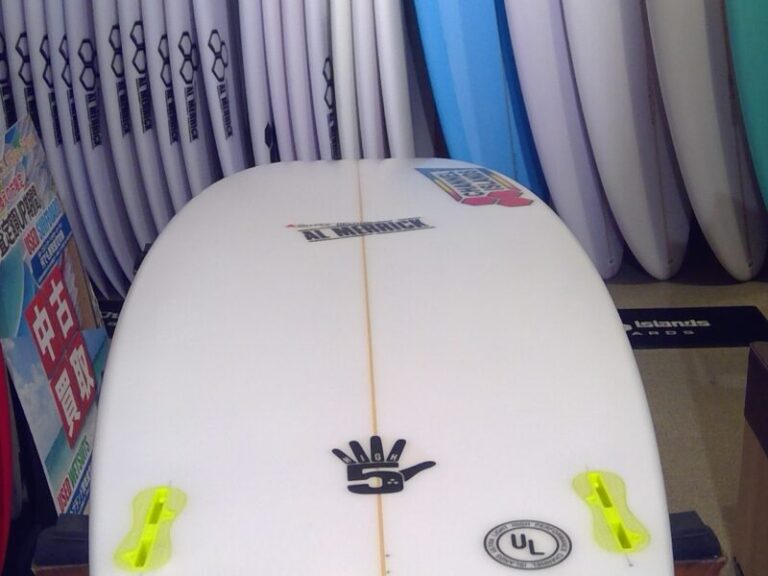 【CHANNEL ISLANDS】HIGH FIVE 5’6 ムラサキスポーツの中古バリューサーフボード