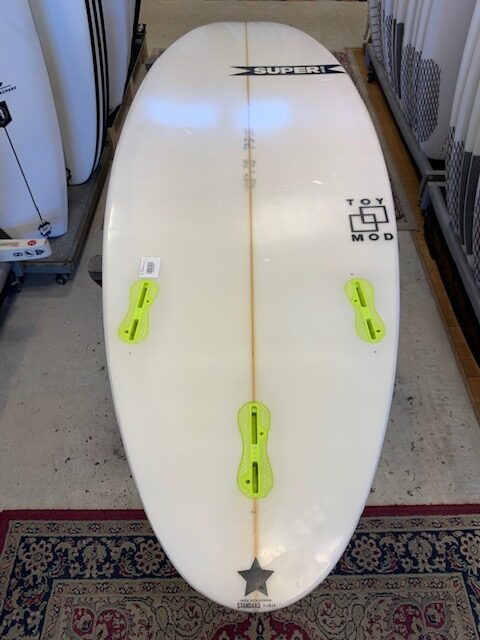 SUPER BRAND】TOY MOD 5'7″ | ムラサキスポーツの中古バリューサーフボード