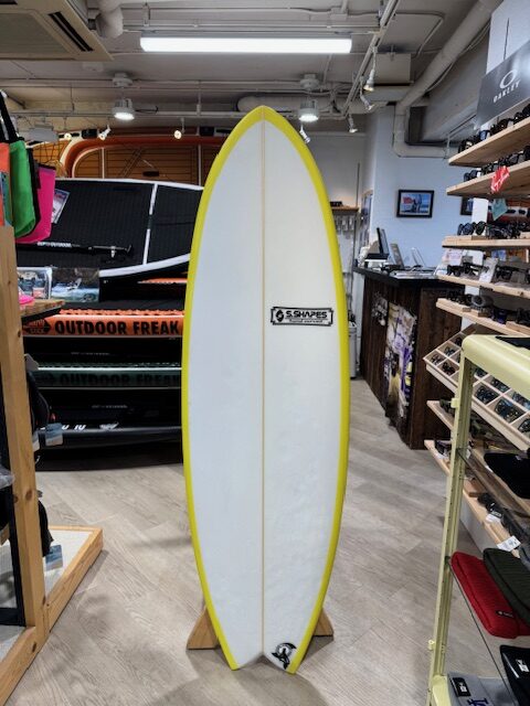 EPSサーフボード　ツインフィッシュ5'6　美品 EPSサーフボードツインフィッシュ5'6美品