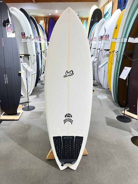 11/30(日)まで表示価格より15％OFF】【LOST】RNF'96 5`4″ | ムラサキ