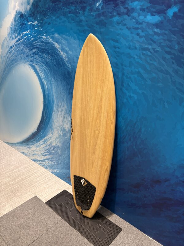 【美品】アロハサーフボードEPS BLACK PANDA5'8（値引き中） 美品】アロハサーフボードEPSブラックパンダBLACK PANDA5'8