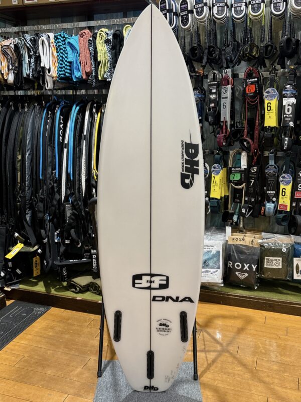 DHD】M.F DNA 5'11 | ムラサキスポーツの中古バリューサーフボード