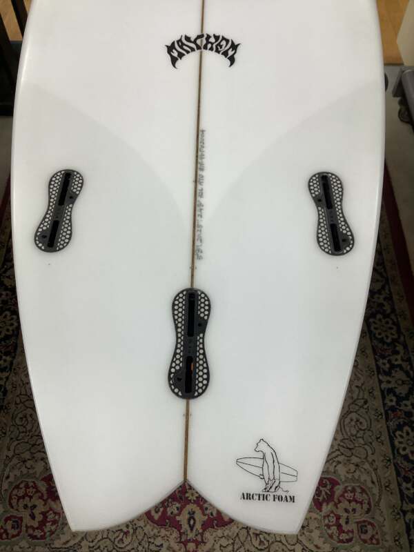 lost ショートボード ラウンドノーズフィッシュ　5,8 32リッター LOST】ROUNDNOSEFISH5'8” | ムラサキスポーツの中古バリューサーフボード