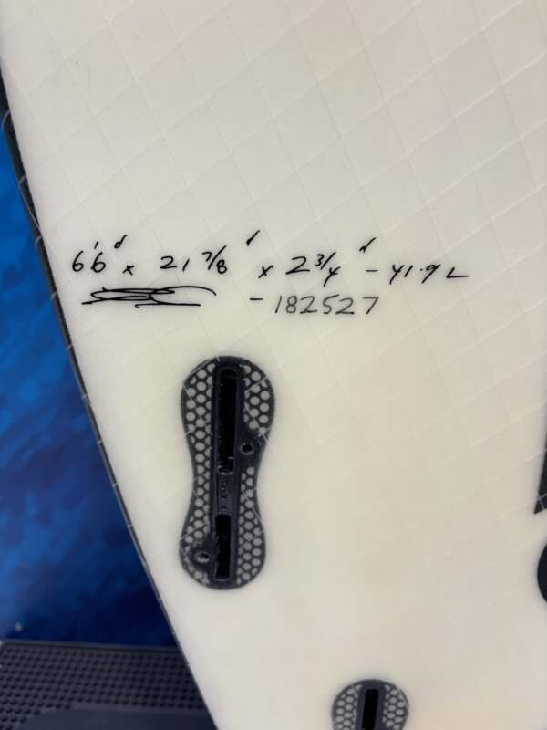 JS】BLACK BOX 2hyfi 6'6 | ムラサキスポーツの中古バリューサーフボード