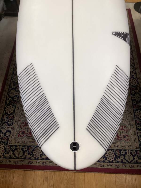 SUPERBRAND】PIGUDOG TWIN 6'0″ | ムラサキスポーツの中古バリュー