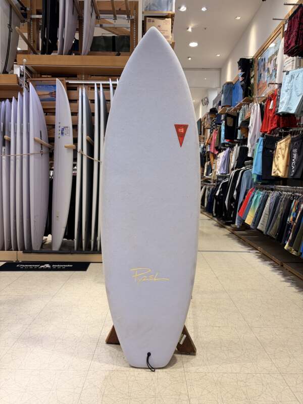 PYZEL】GLEMLIN 5'6 | ムラサキスポーツの中古バリューサーフボード