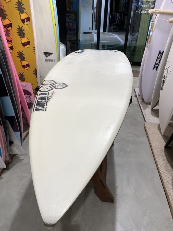 アルメリックBlack \u0026 White  5'10\