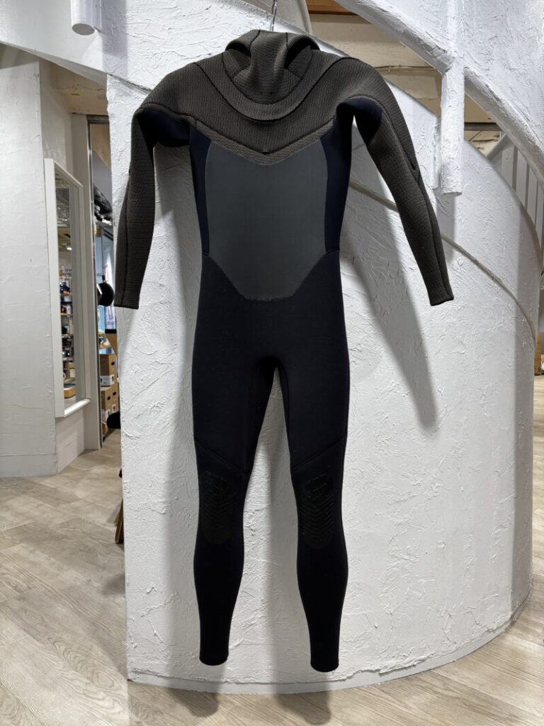 BILLABONG】5×3mmフード付きセミドライスーツ MEN'S Mサイズ