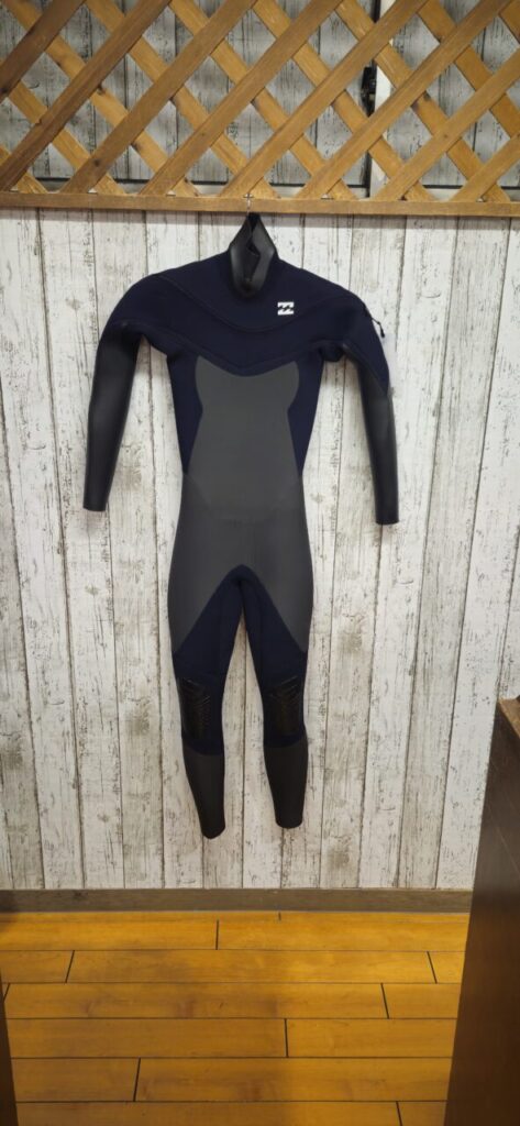 中高生ビラボンウェットフルスーツセミドライ4x3mmユース16美品165値下げ Billabong ビラボン】 ウェットスーツ セミドライ コールドフル 5×3